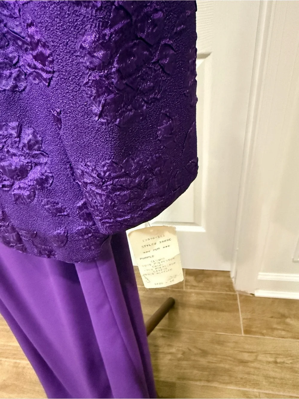 Elegant Purple Maxi Dress with Embroidered Jacket - Picture 4 of 5